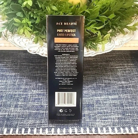 Pout Perfect Liquid Lipstick Manifest - Picture 3 of 4